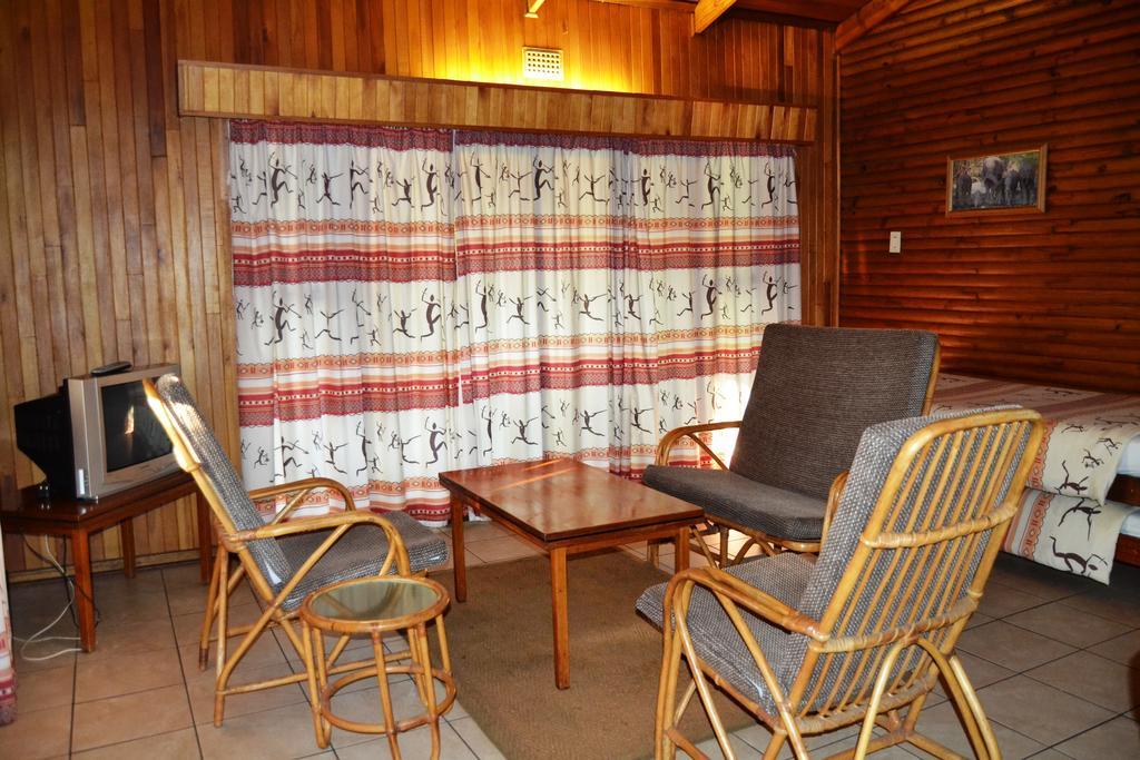Log Cabin & Settlers Village Graskop Bagian luar foto